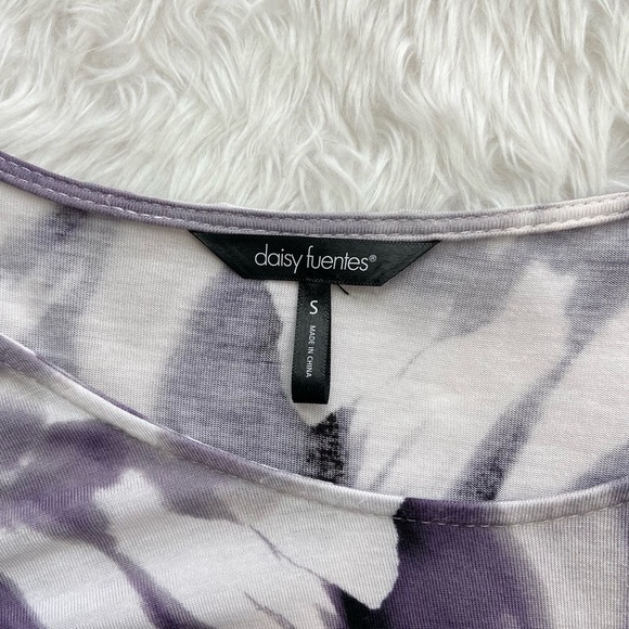 •Daisy Fuentes• watercolor asymmetric top - Picture 4 of 5